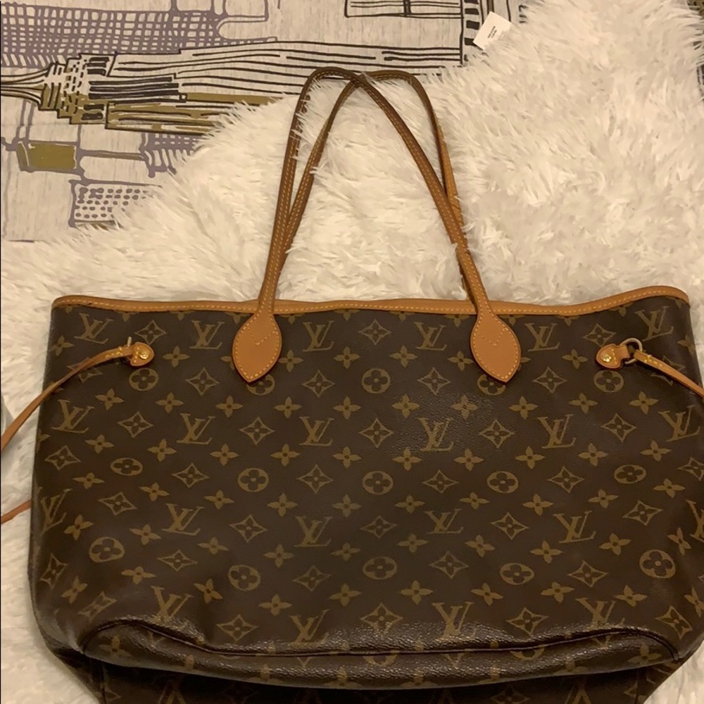 Monogram Medium bag - Picture 8 of 8